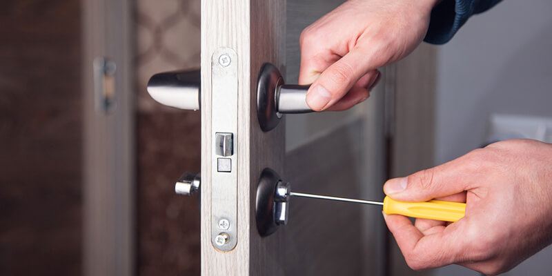 24/7 Emergency Locksmith Services in Houston: What to Expect
