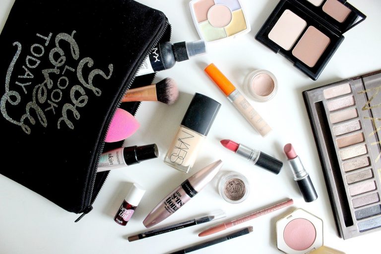 Everything A Beginner Should Have In Their Makeup Bag